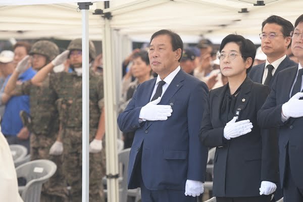 ▲ On the 6th, Mayor Choi Min-ho attended the ‘69th Memorial Day Memorial Ceremony’ held at Chungnyeong Tower.