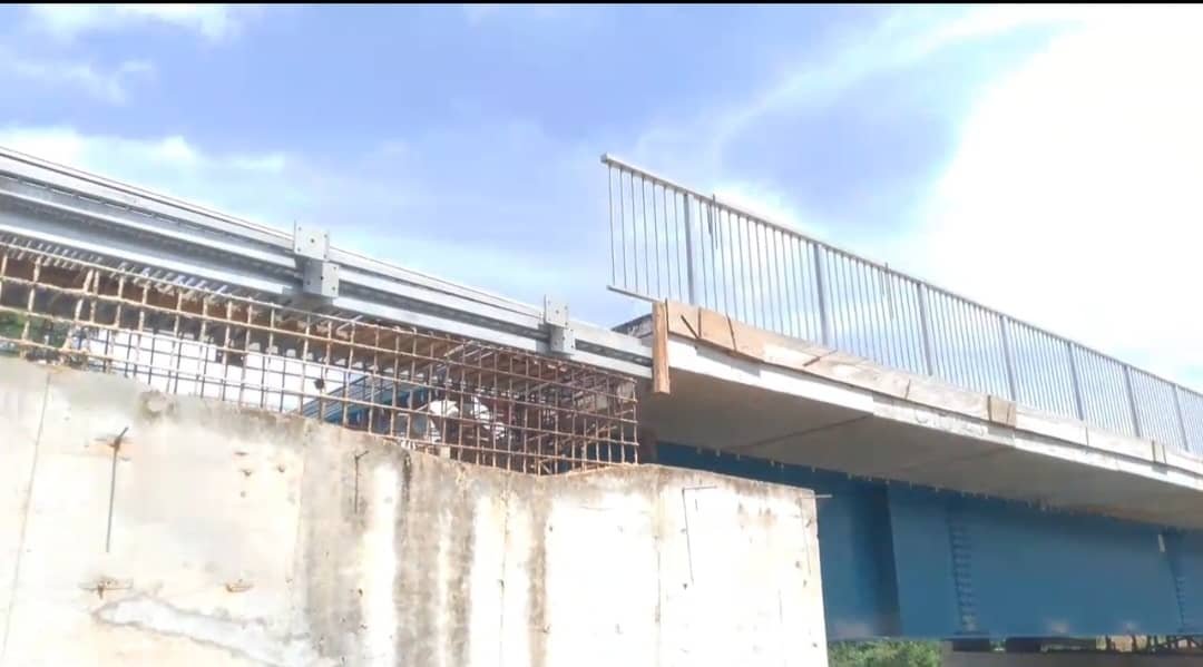 Fix our broken bridge – travellers on Acherensua-Ntotroso stretch appeal to Roads minister