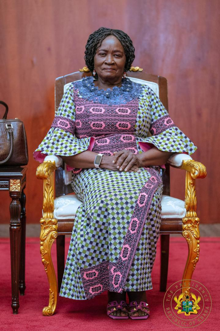 Photos: Mahama receives delegation from the Overlord of Mamprugu Kingdom at Jubilee House