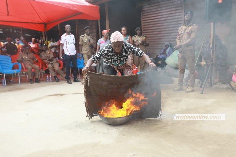 OR Foundation partners with GNFS to train Kantamanto traders on fire safety