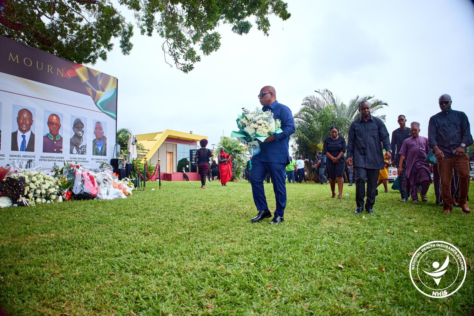 GH Mourns: NHIA CEO lays wreath for heroes lost in helicopter crash