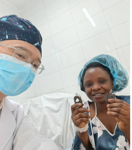 Chinese doctor uses Adinkra symbols in orthodox medicine practice