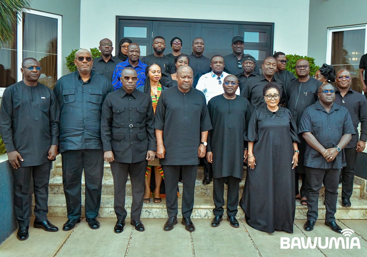 Helicopter crash: Bawumia visits Mahama at home to console him