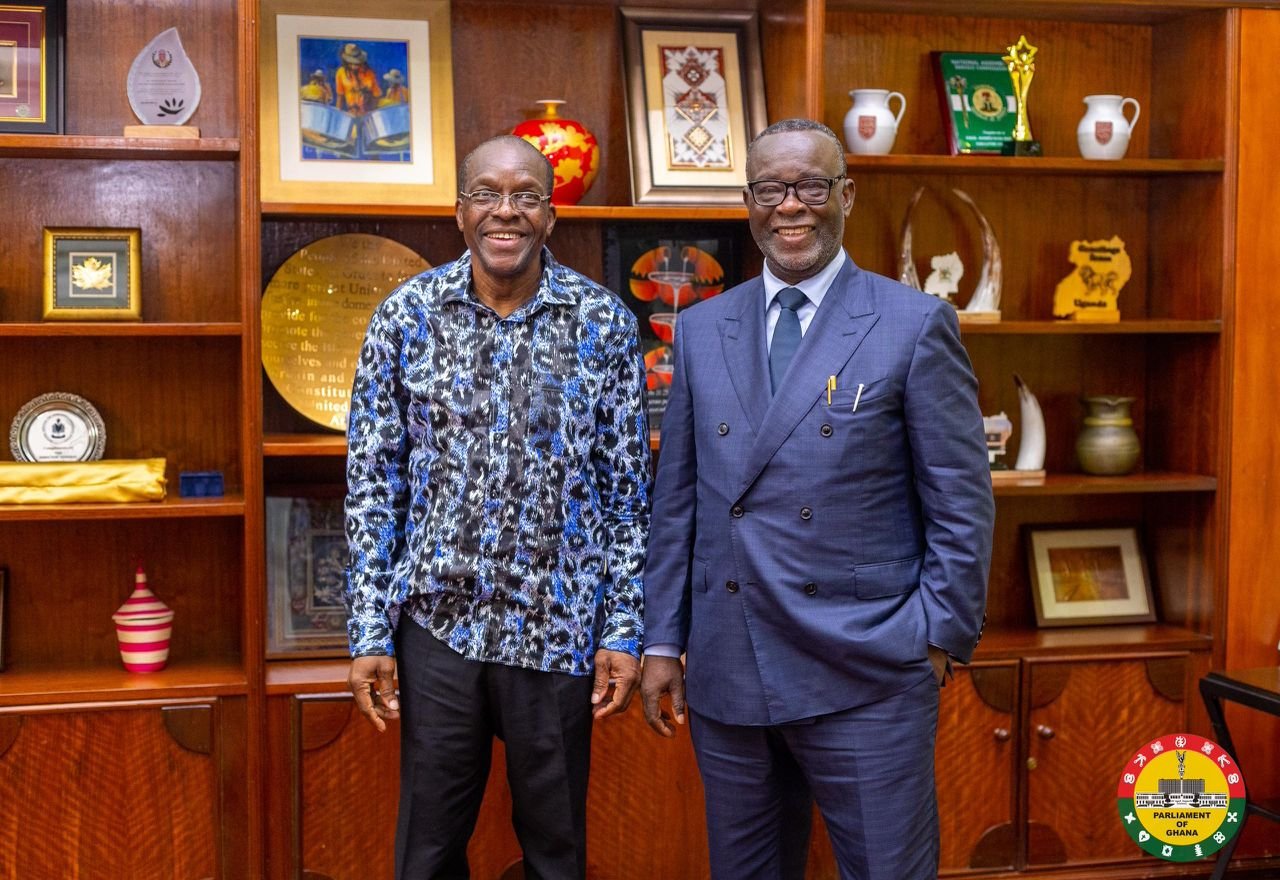 Photos: Ag. Chief Justice signs Book of Condolence for victims of tragic helicopter crash