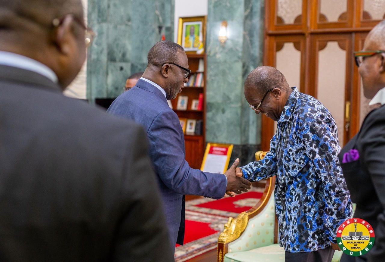 Photos: Ag. Chief Justice signs Book of Condolence for victims of tragic helicopter crash