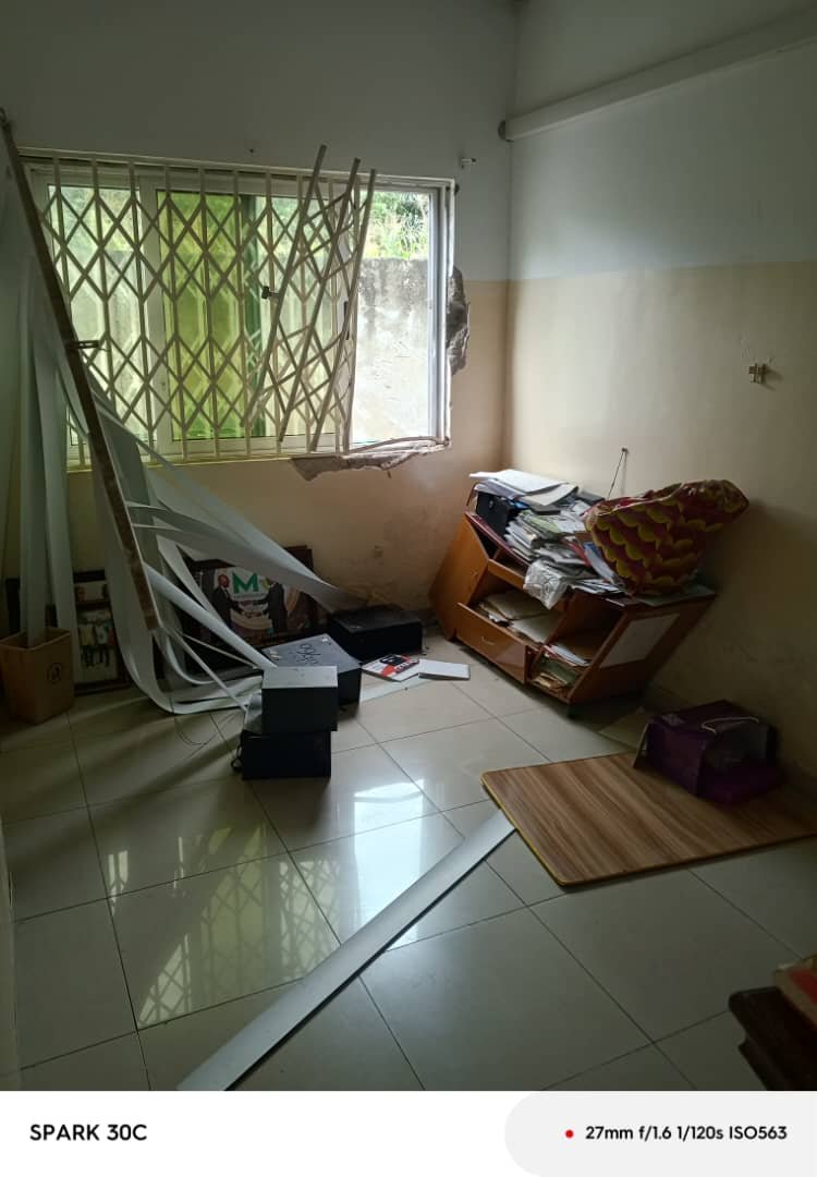 Central Regional Police hunt armed robbers after foiled bank attack Central Regional Police hunt armed robbers after foiled bank attack