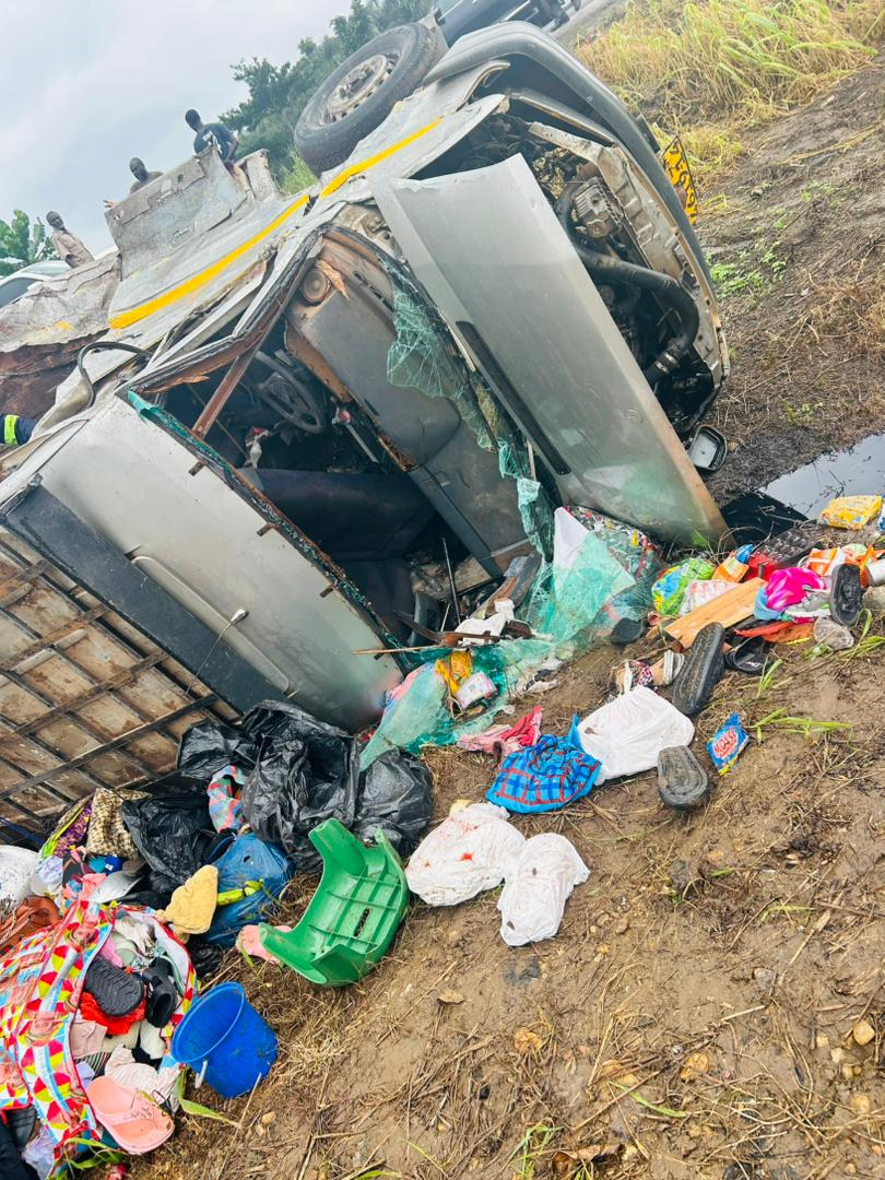 Seven dead in gory Nkawkaw-Accra road crash involving sprinter bus and cargo truck