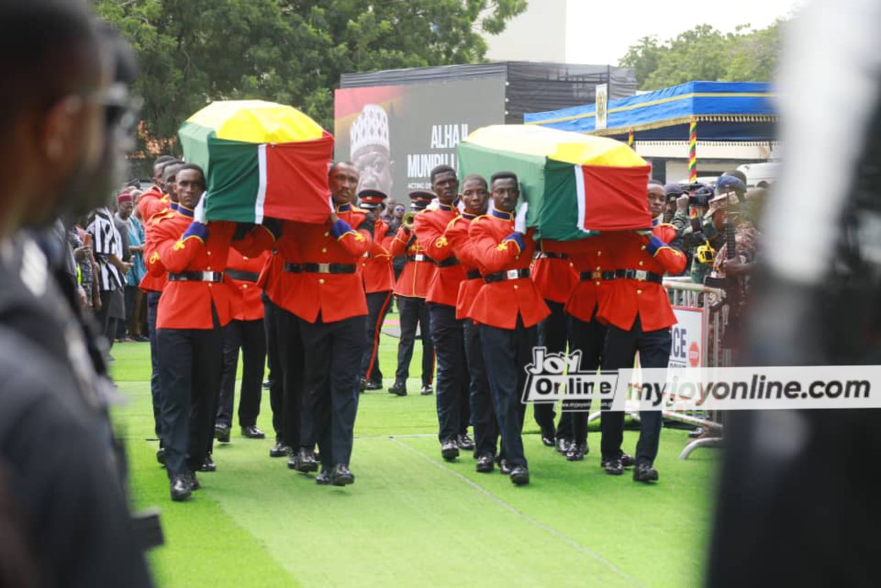 Photos from burial rites for Muslim victims of the helicopter crash