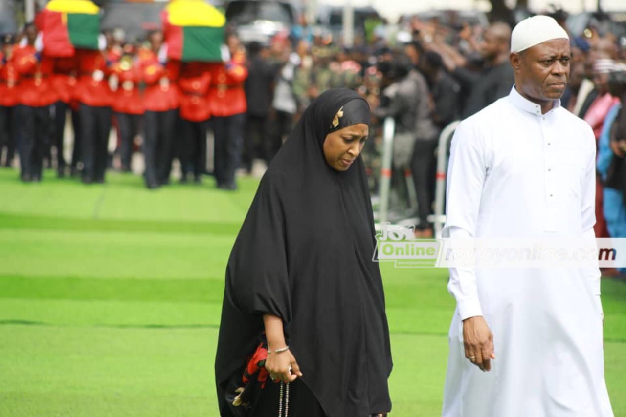 Photos from burial rites for Muslim victims of the helicopter crash