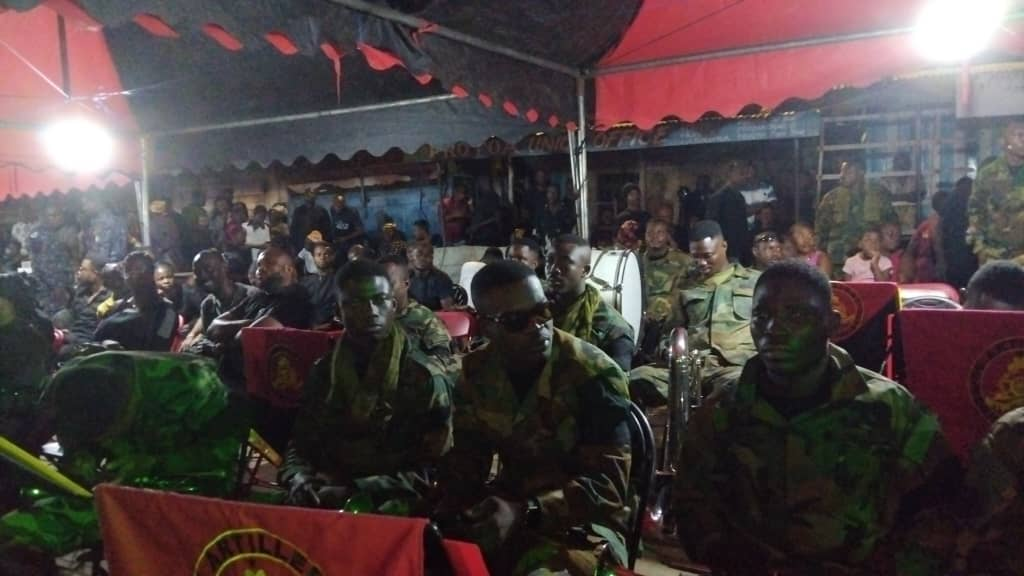 V/R holds vigil to honour victims of military helicopter crash