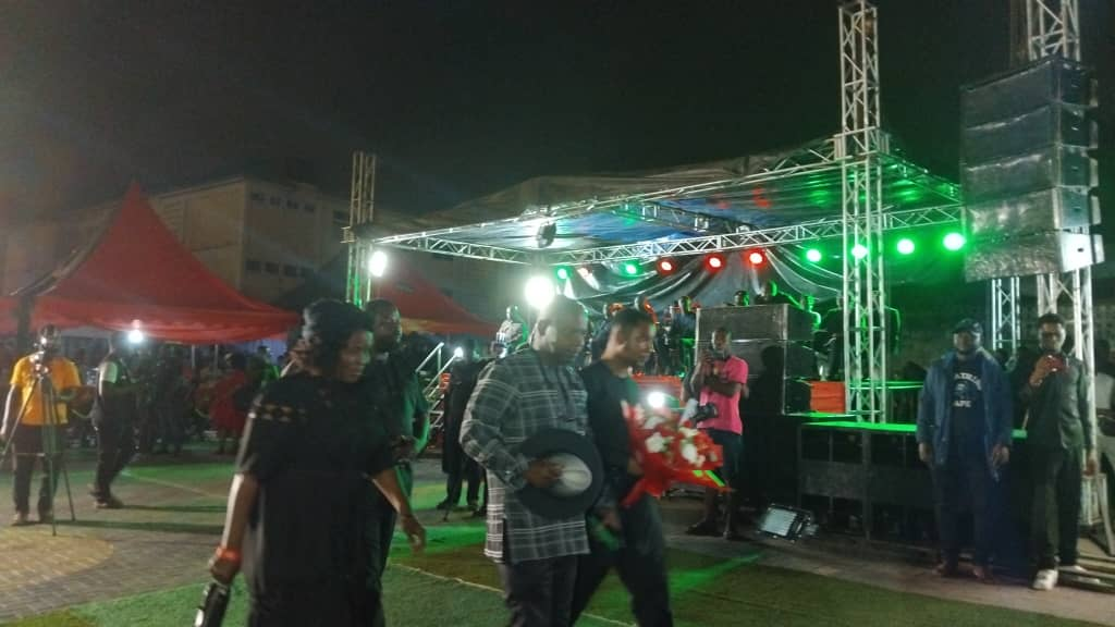 V/R holds vigil to honour victims of military helicopter crash