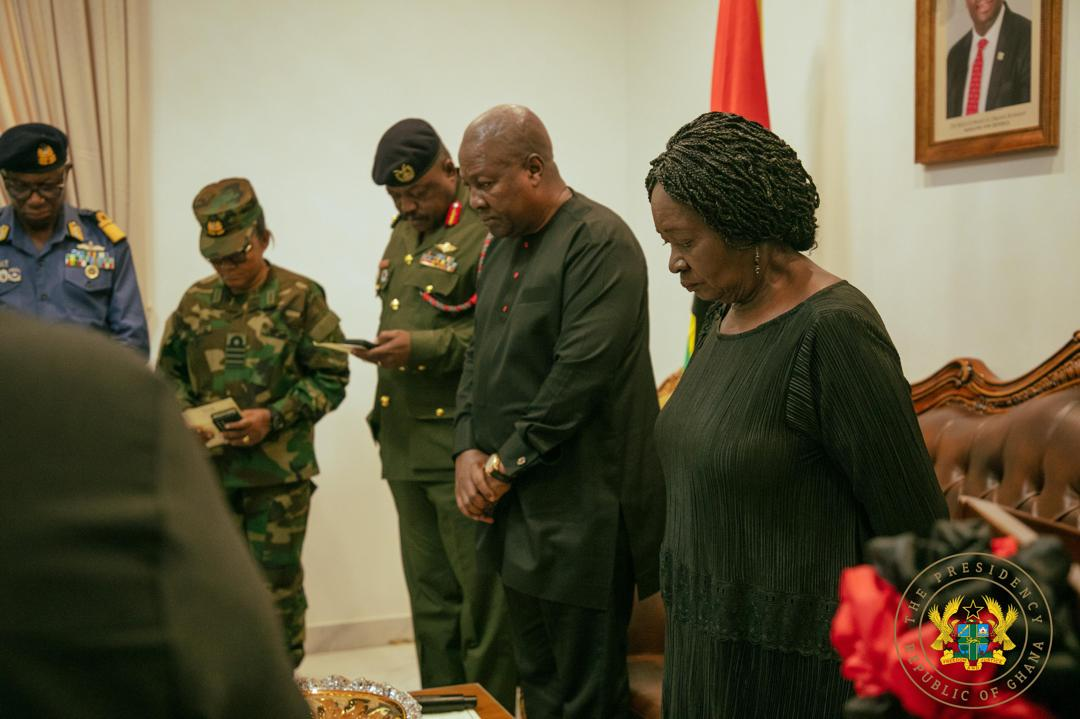 Photos: Mahama meets families of fallen soldiers after helicopter tragedy