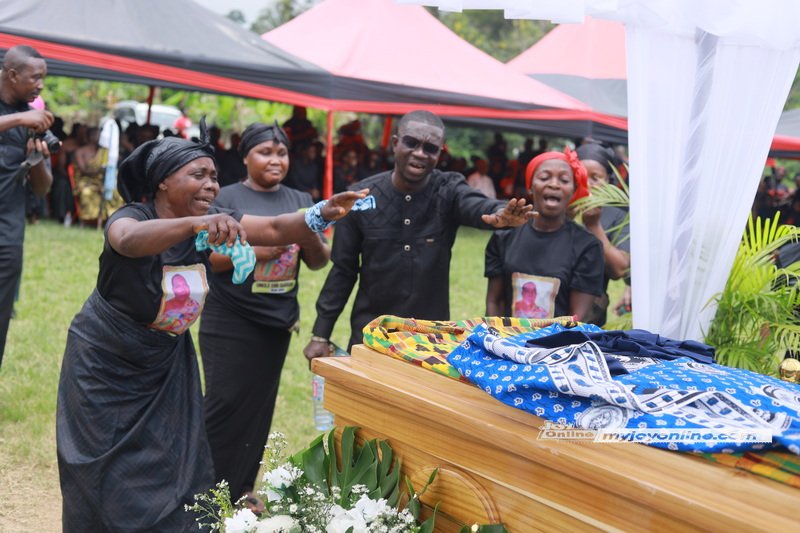 Akufo-Addo pays last respects to veteran journalist Ebo Quansah