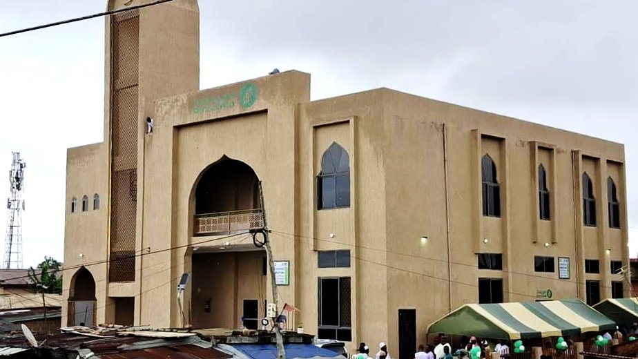 Stop marrying ‘by heart’ and giving birth ‘by heart’ – Muslim cleric advises at Abeka mosque inauguration