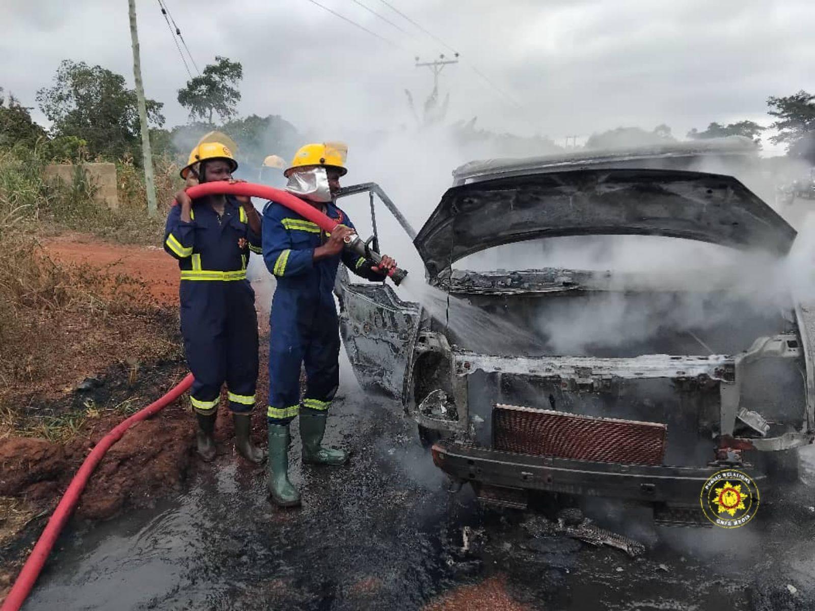 Ford transit catches fire on Techiman–Sunyani road Ford transit catches fire on Techiman–Sunyani road