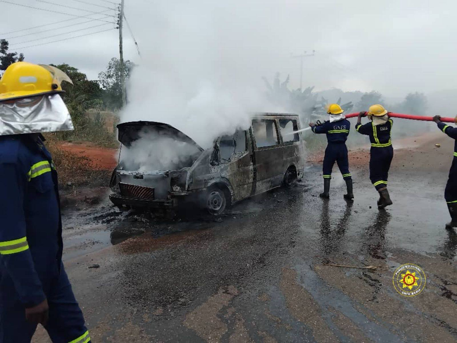 Ford transit catches fire on Techiman–Sunyani road Ford transit catches fire on Techiman–Sunyani road