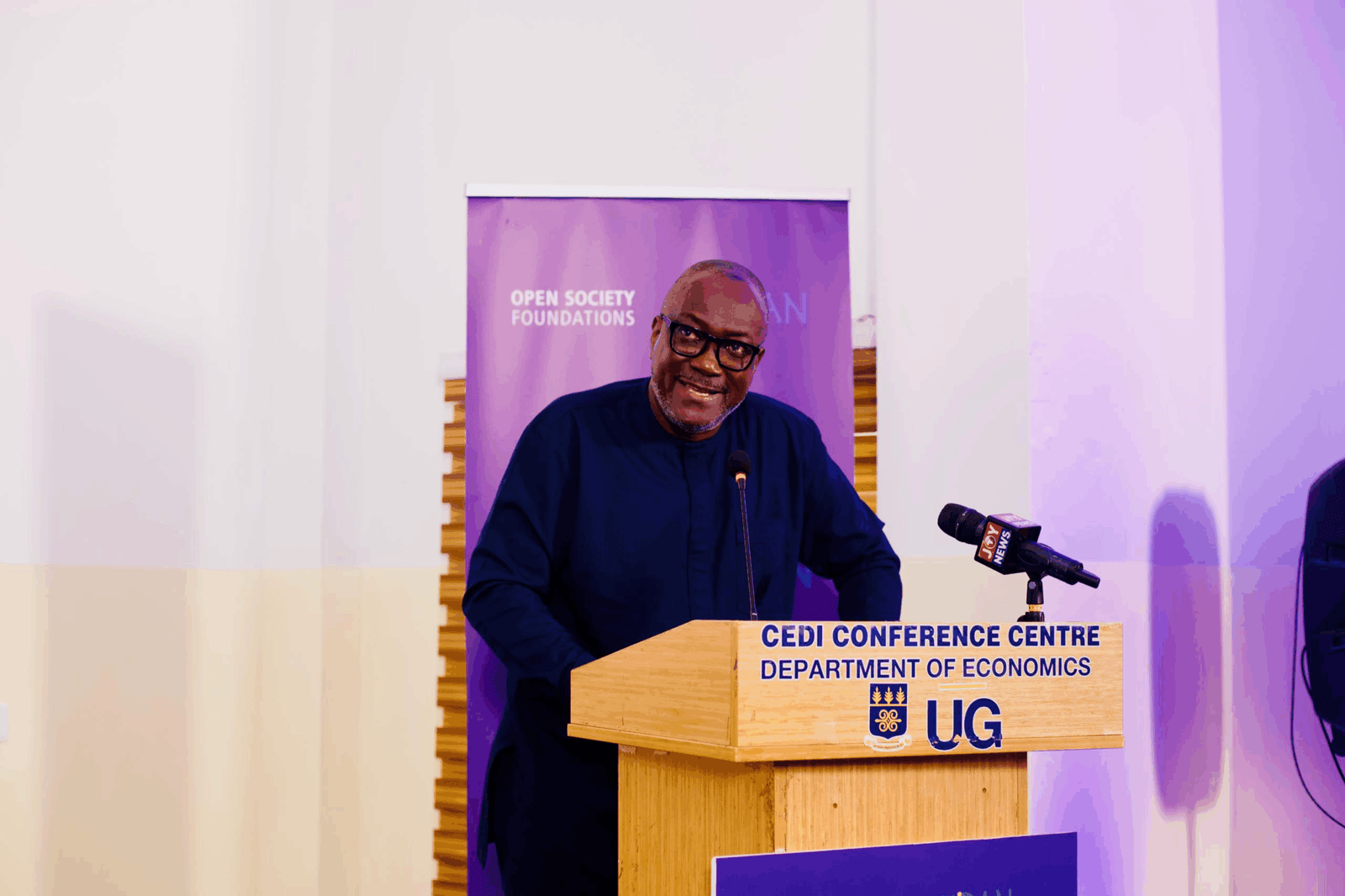 Africa urged to fix 'democracy deficit' to deliver economic justice