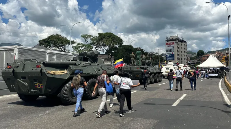 The US navy killed 17 in deadly strikes. Now Venezuela is giving civilians guns