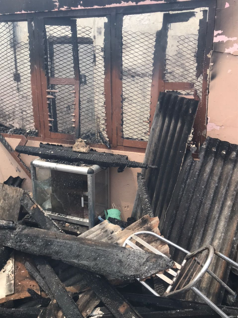 Fire destroys house and apartments at Darkuman Kokompe