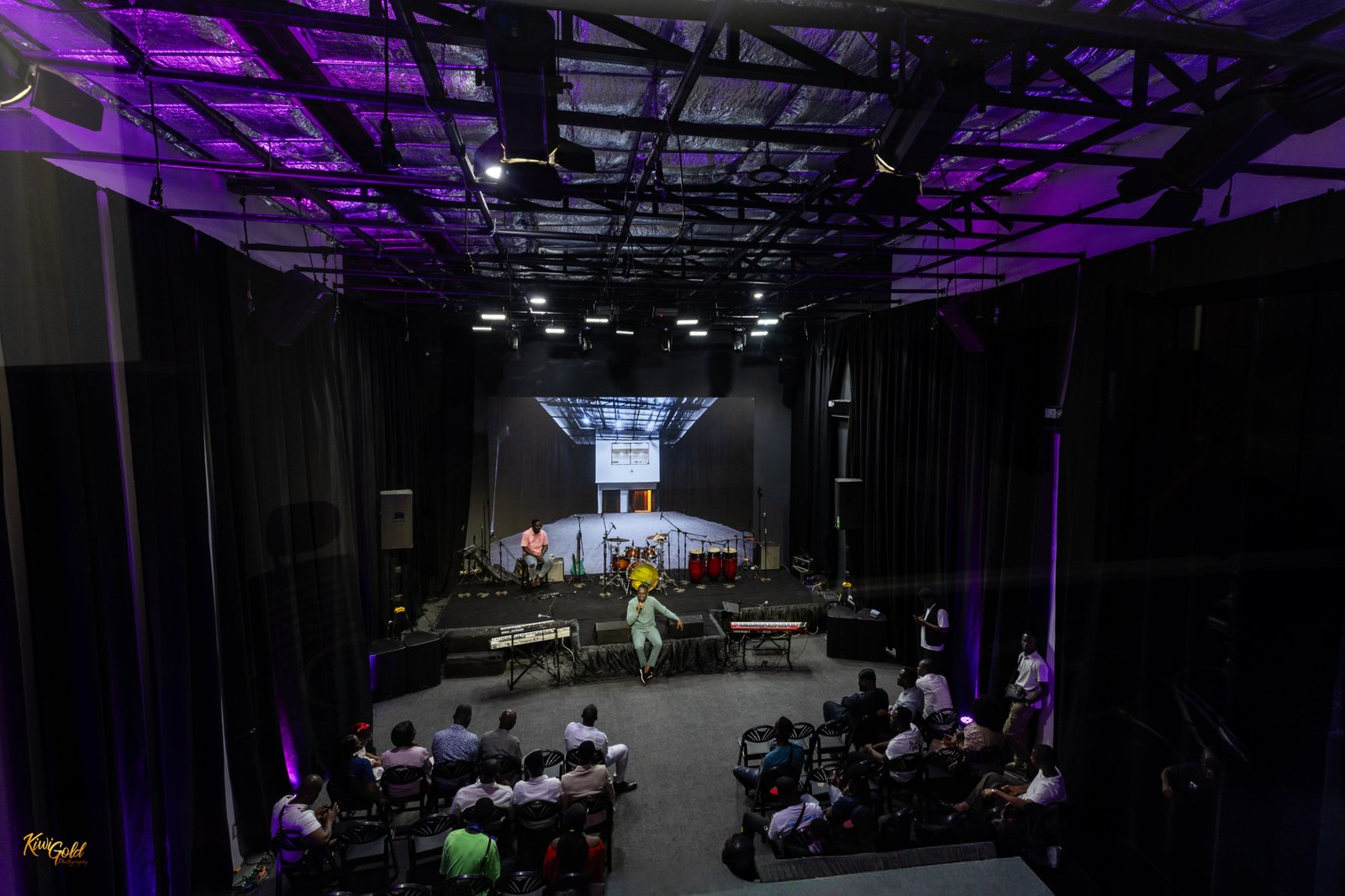 Joe Mettle opens ultra-modern Reverb Studios  at Sowutuom 