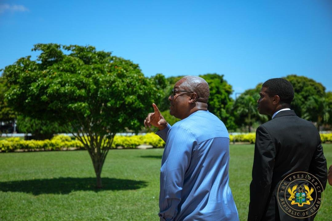 Photos: President Mahama holds bilateral talks with Grenada’s Prime Minister Thomas Mitchell