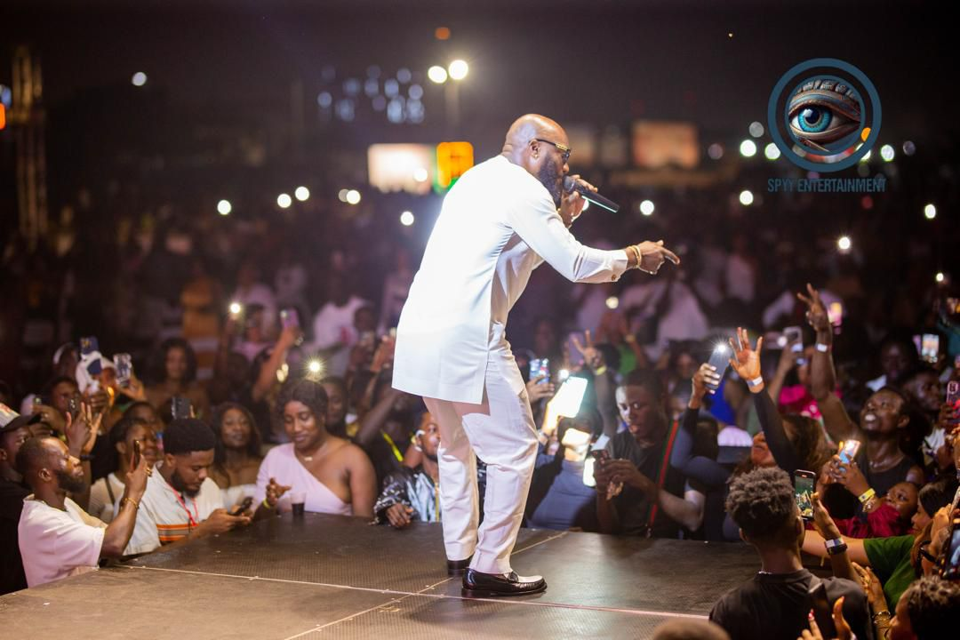A Drizzle of Romance: Kwabena Kwabena’s love songs shine through in Takoradi anniversary spectacle A Drizzle of Romance: Kwabena Kwabena’s love songs shine through in Takoradi anniversary spectacle