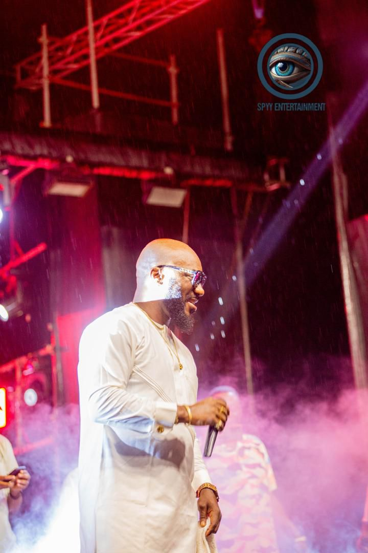 A Drizzle of Romance: Kwabena Kwabena’s love songs shine through in Takoradi anniversary spectacle A Drizzle of Romance: Kwabena Kwabena’s love songs shine through in Takoradi anniversary spectacle