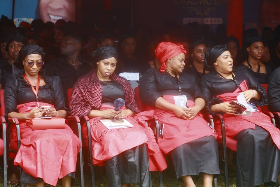 Photos: 40th-day rites of late Apostle Safo Photos: 40th-day rites of late Apostle Safo