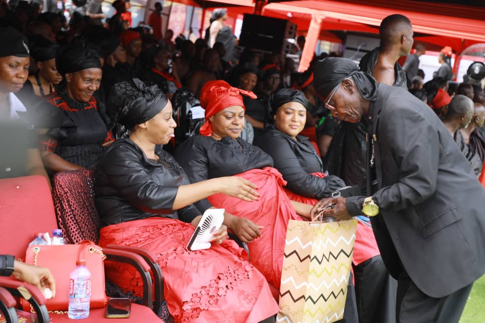 Photos: 40th-day rites of late Apostle Safo Photos: 40th-day rites of late Apostle Safo