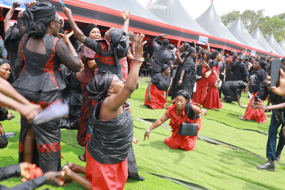 Photos: 40th-day rites of late Apostle Safo Photos: 40th-day rites of late Apostle Safo
