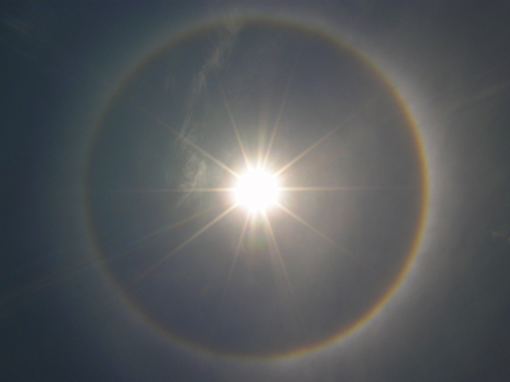 Halo: Science behind ‘circular rainbow’ which appeared at Safo Kantanka’s 40-day observance