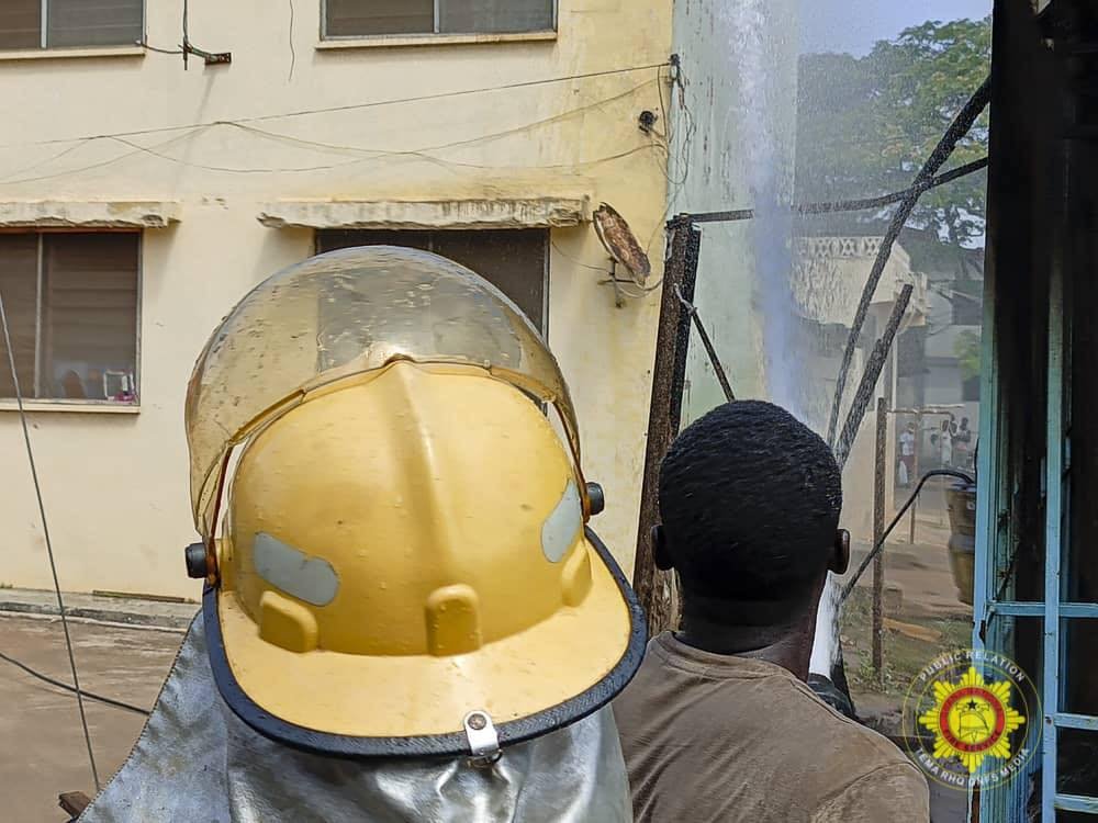 Blaze rips through Tema Community 1, site 17 Blaze rips through Tema Community 1, site 17