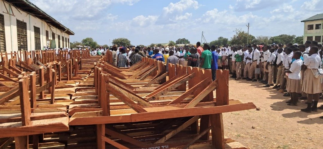 National Security donates furniture to Hilla Limann SHS to reduce security risks National Security donates furniture to Hilla Limann SHS to reduce security risks