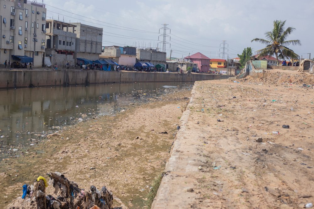 Eight months on: Abandoned silt threatens to reverse Odaw dredging works [Photos]