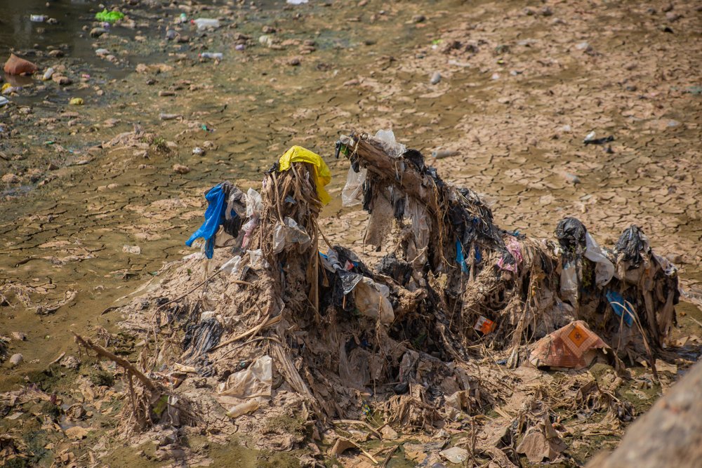 Eight months on: Abandoned silt threatens to reverse Odaw dredging works [Photos]