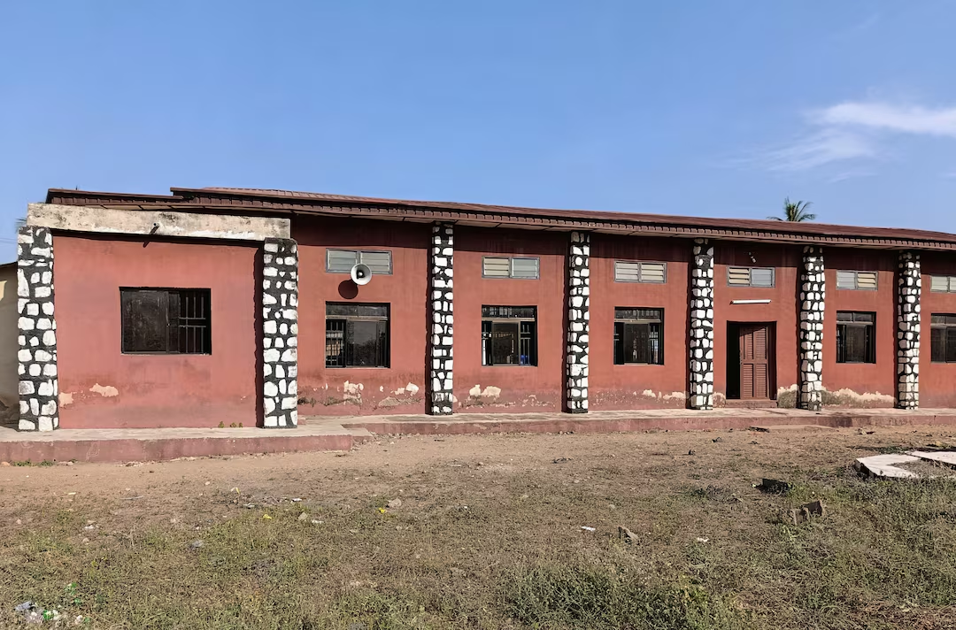 Gunmen attack church in Nigeria, killing two and kidnapping others Gunmen attack church in Nigeria, killing two and kidnapping others