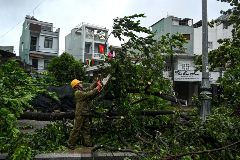 Typhoon barrels towards Cambodia after killing at least 193 in Philippines and Vietnam