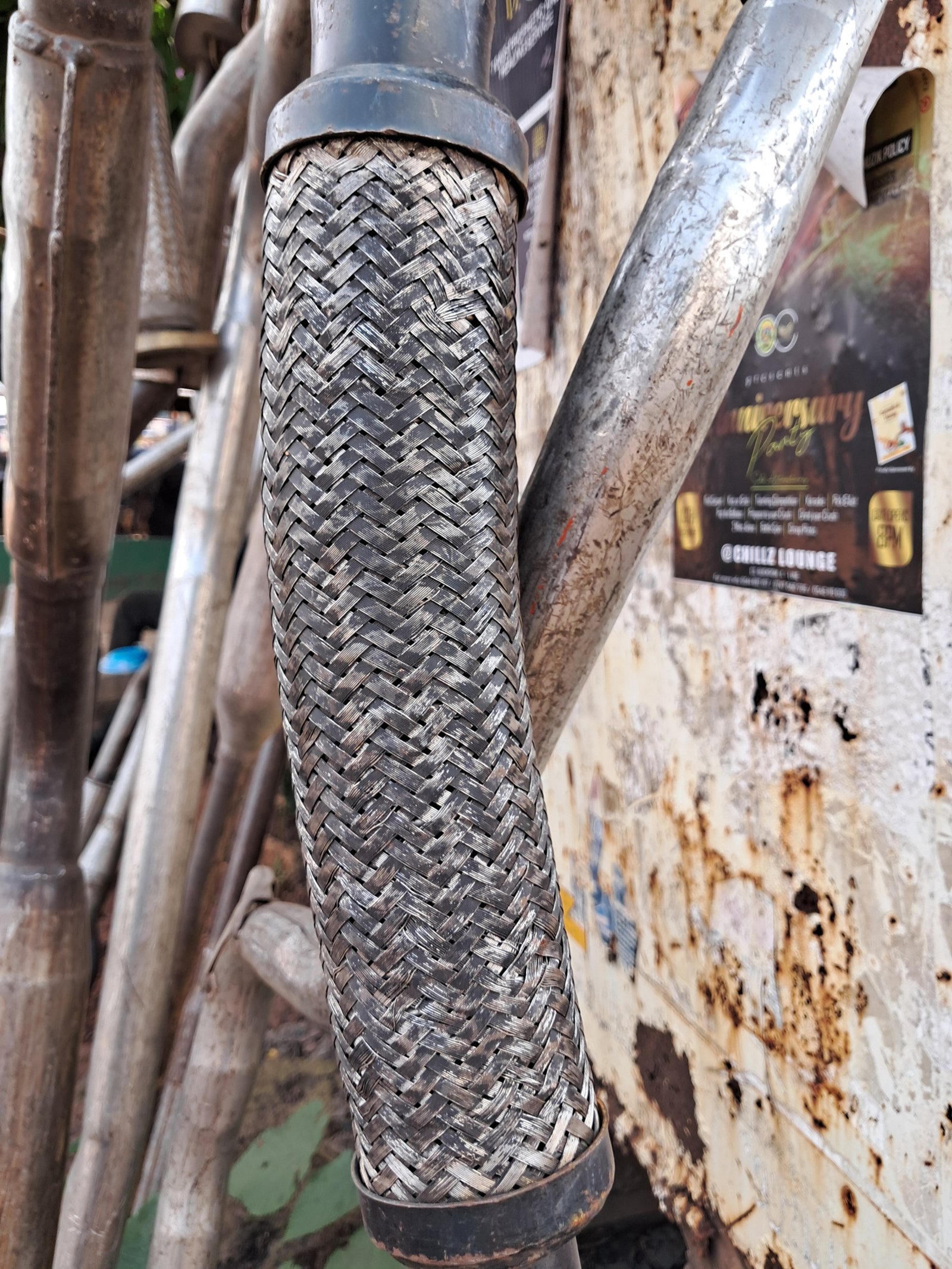 Experts say missing engine part in most Ghanaian vehicles polluting air, sickening people