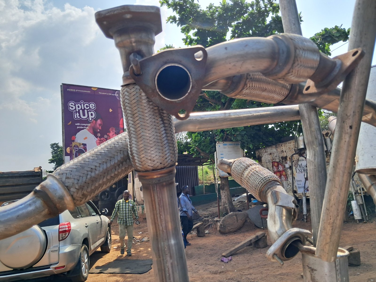 Experts say missing engine part in most Ghanaian vehicles polluting air, sickening people