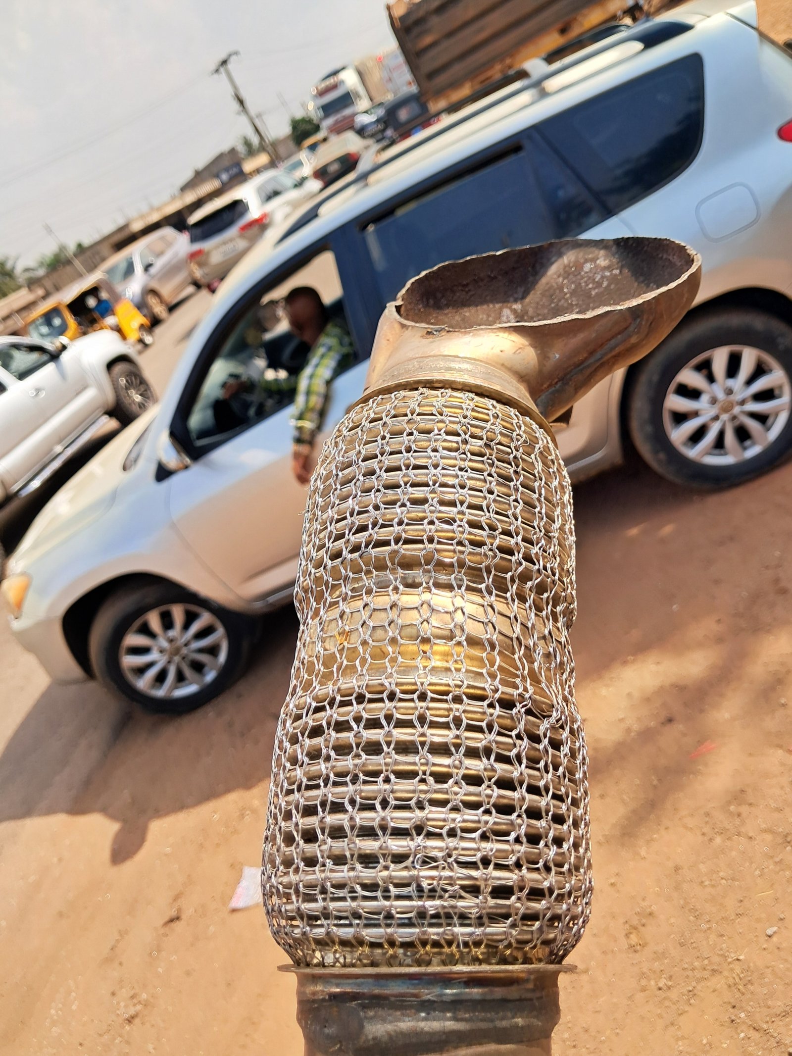 Experts say missing engine part in most Ghanaian vehicles polluting air, sickening people