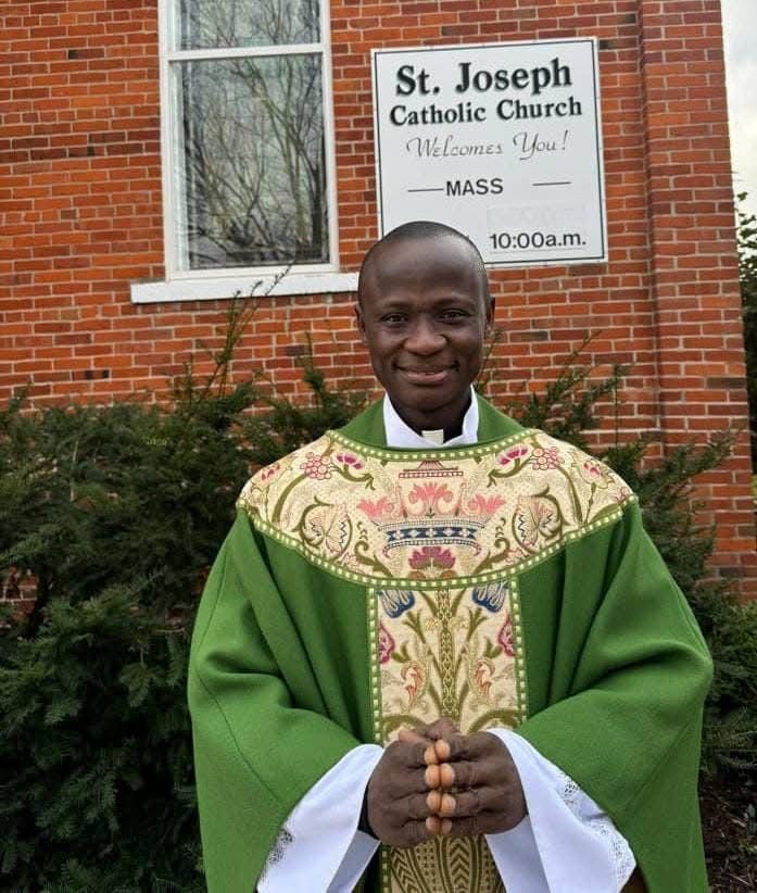 Behold Thy Mother Foundation celebrates Christmas with aged mothers in Assin Manso Behold Thy Mother Foundation celebrates Christmas with aged mothers in Assin Manso