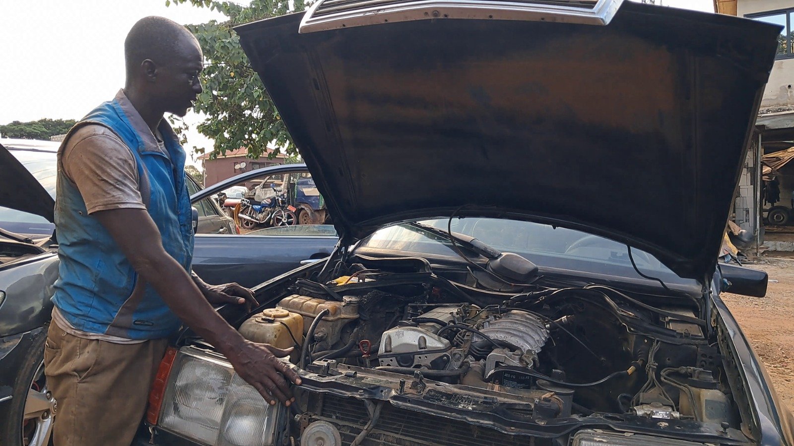 Experts say missing engine part in most Ghanaian vehicles polluting air, sickening people