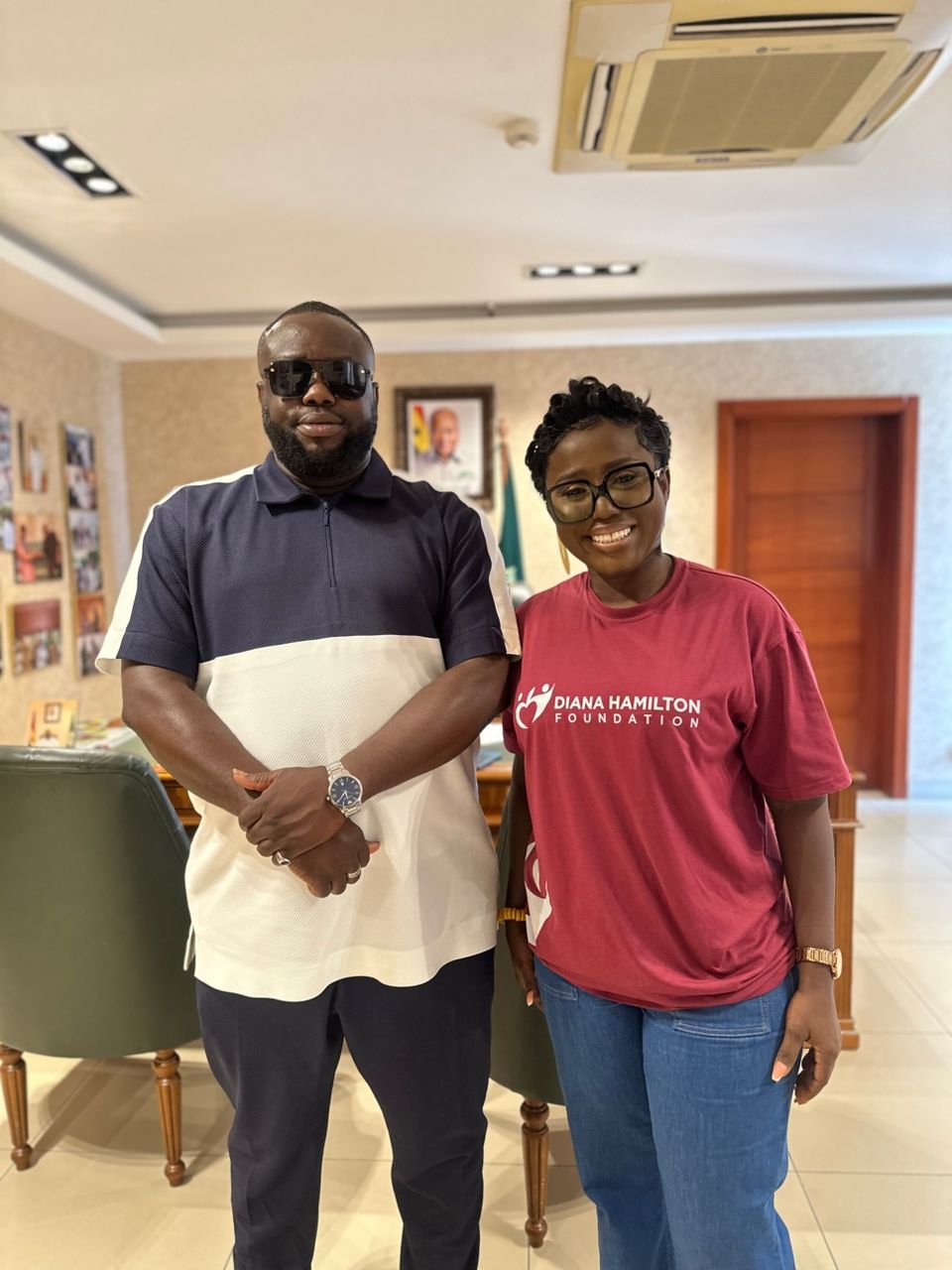 Diana Hamilton clears medical bills for new mothers at Mamobi Hospital