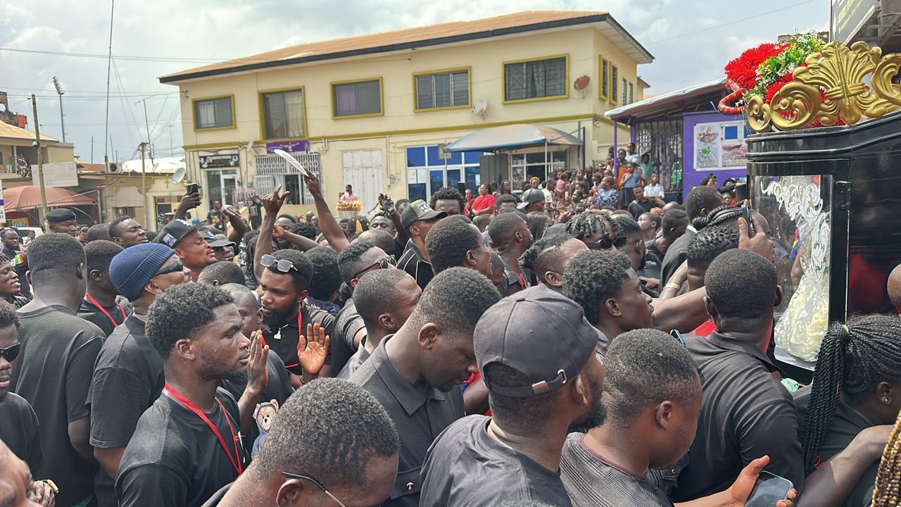 Photos: Fans, family bid final goodbye to Daddy Lumba
