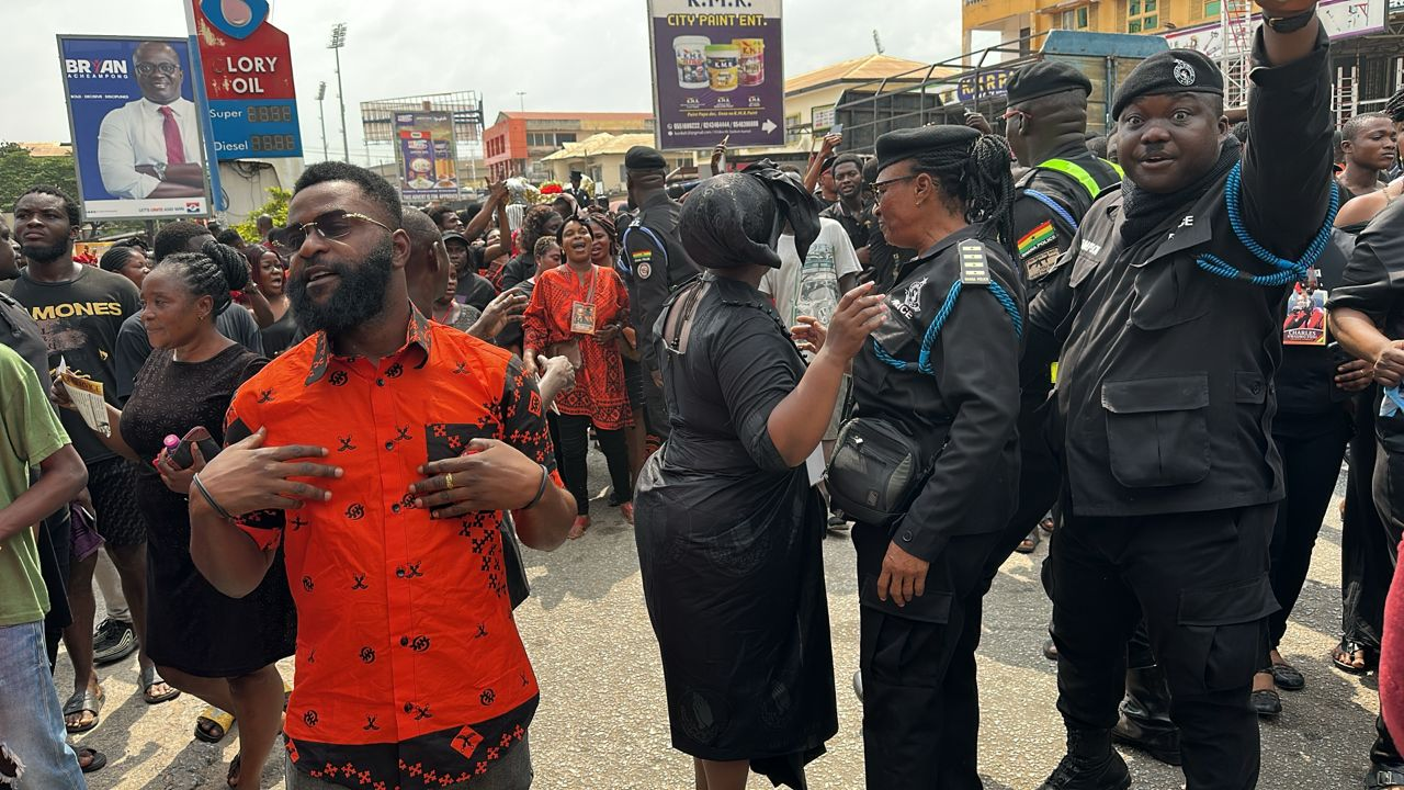 Photos: Fans, family bid final goodbye to Daddy Lumba