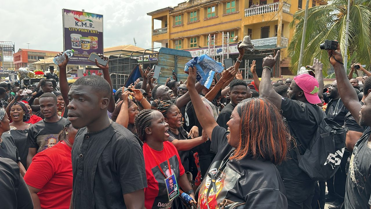 Photos: Fans, family bid final goodbye to Daddy Lumba