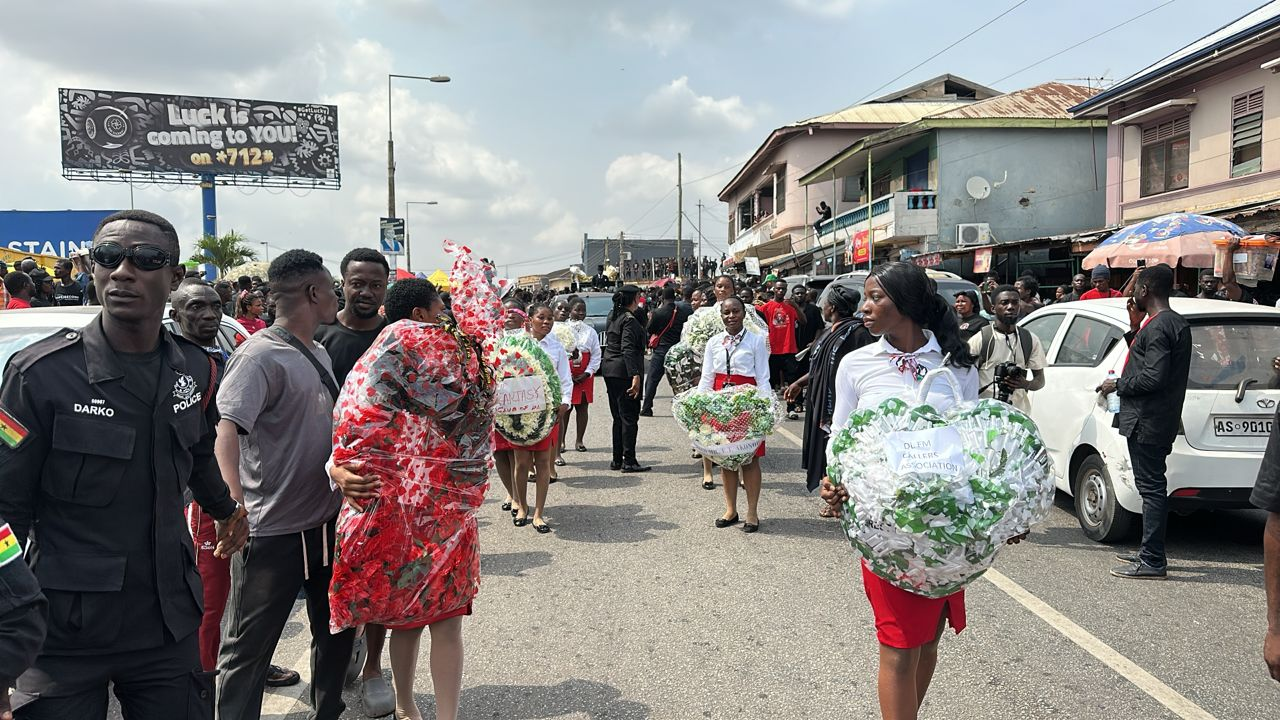 Photos: Fans, family bid final goodbye to Daddy Lumba