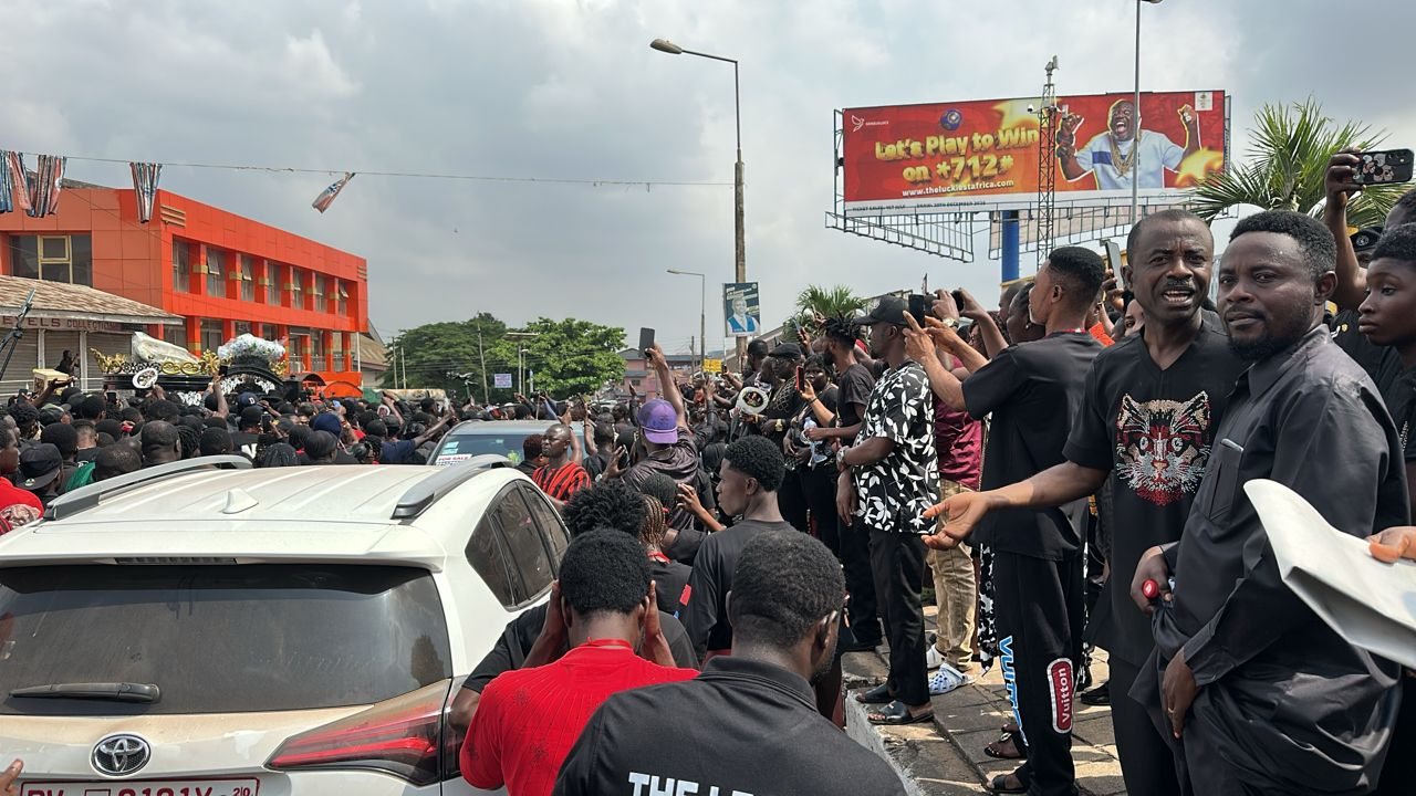 Photos: Fans, family bid final goodbye to Daddy Lumba