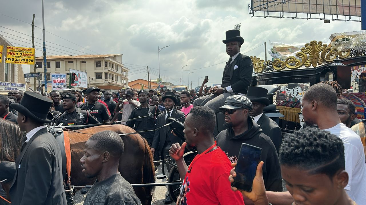 Photos: Fans, family bid final goodbye to Daddy Lumba