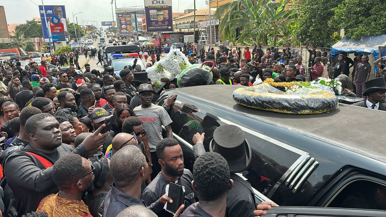 Photos: Fans, family bid final goodbye to Daddy Lumba